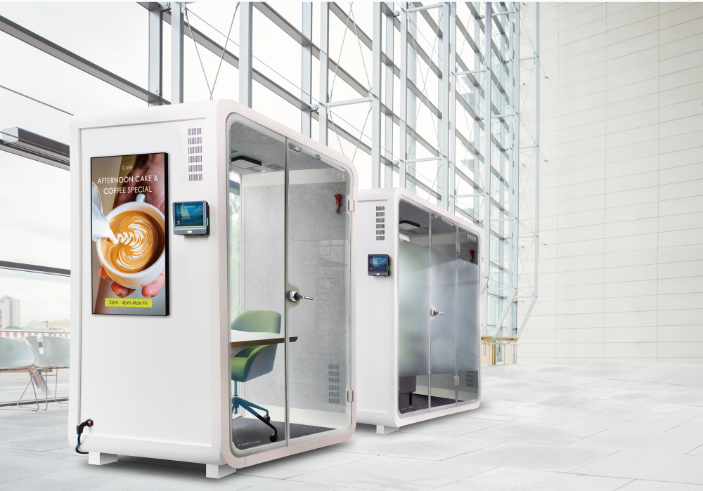 hth·华体子公司达擎之智慧行动办公舱，采用PDLC智能调光玻璃设计，透过通电与断电的电流切换，呈现透明与雾面效果，具节能降耗特性并兼顾隐私，确保信息安全