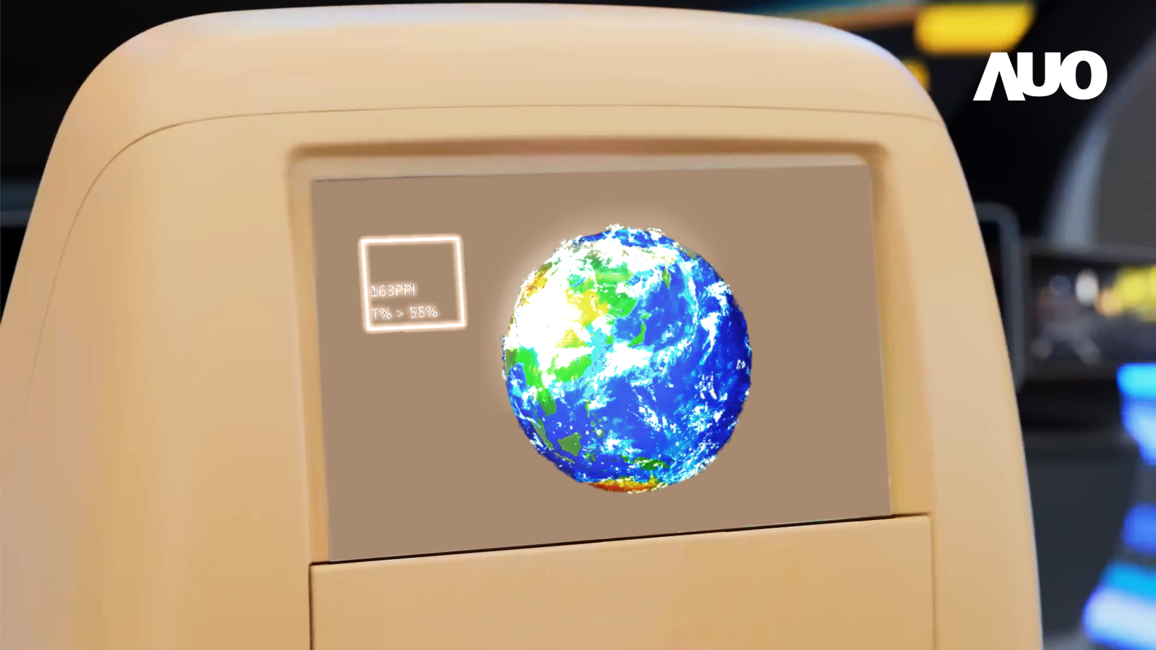 hth·华体突破设计与制程挑战，推出全球最高分辨率163ppi的13.5吋透明Micro LED面板，并积极布局智能车市场，以期拓展透明显示应用的可能性