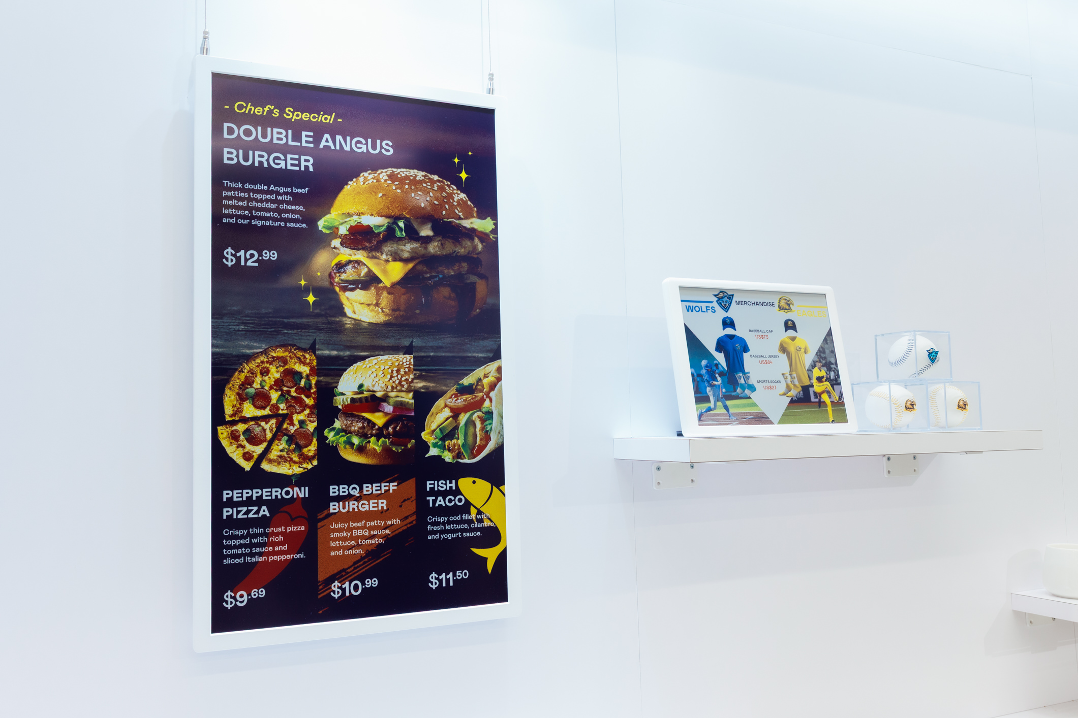 达擎开发的低功耗、全彩的aecoPost电子纸解决方案，仅在更新画面时需要微量的电力驱动，无需布建电线的便捷设计，使其可灵活应用、弹性选择置放处；可搭配aecoTag电子货架卷标解决方案，驱动商店内所有数字广告牌和电子货架卷标，以远程控制实现动态变价，提升门市人员作业效率，并以无纸化落实永续经营目标。